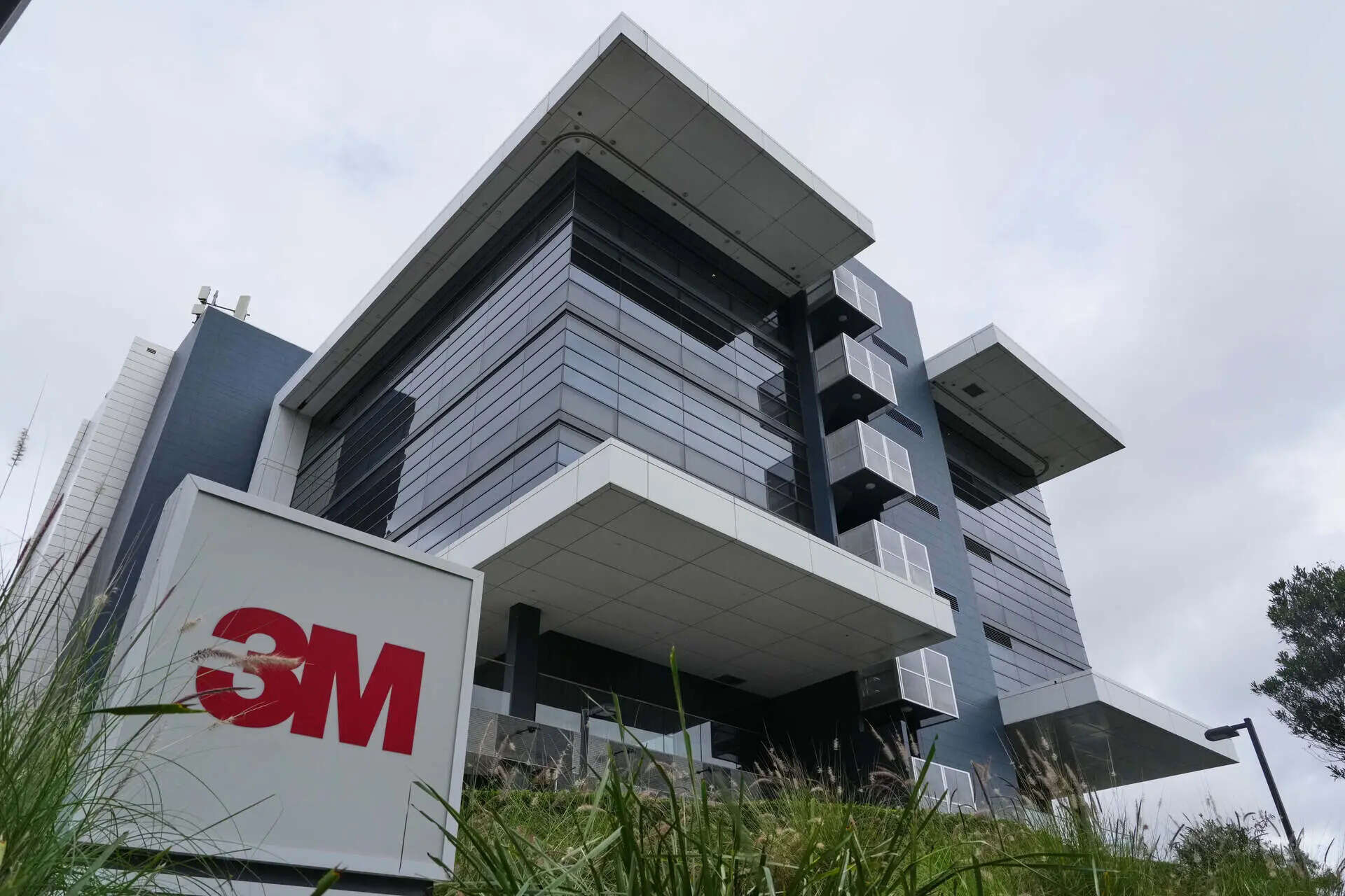 In biggest-ever case against an American company, Australia sues 3M for ...