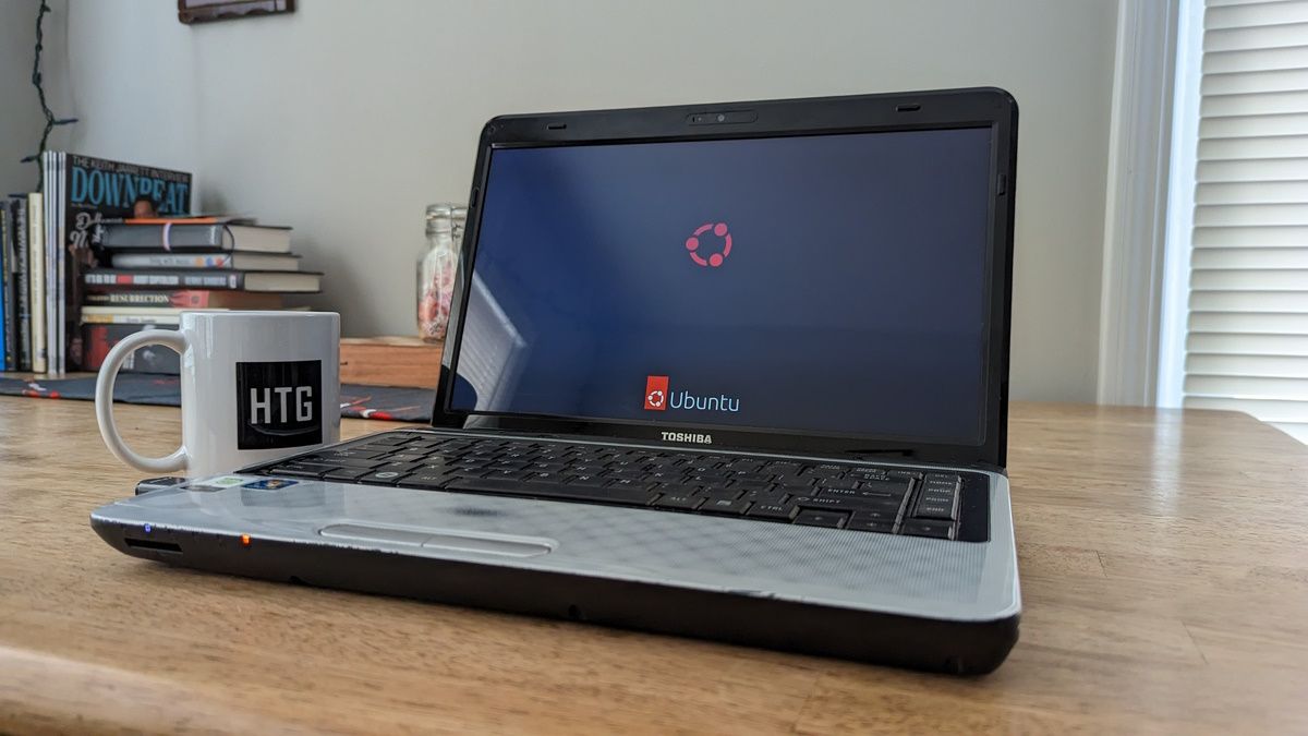 Most people install Linux the hard way for no reason. Here's the easy ...