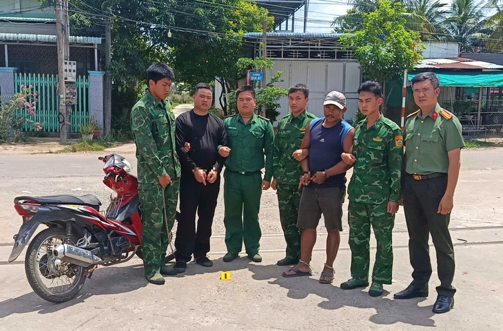 Bắt 2 người mang theo ma túy từ Campuchia qua biên giới Tây Ninh