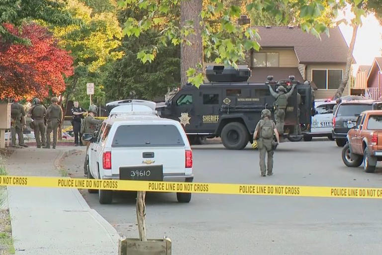 Oregon shooting: ‘Multiple’ people killed as police officer shot in ...