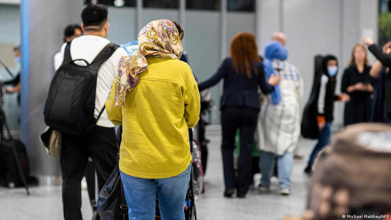 Net migration dropped 45% year on year to roughly 235,000