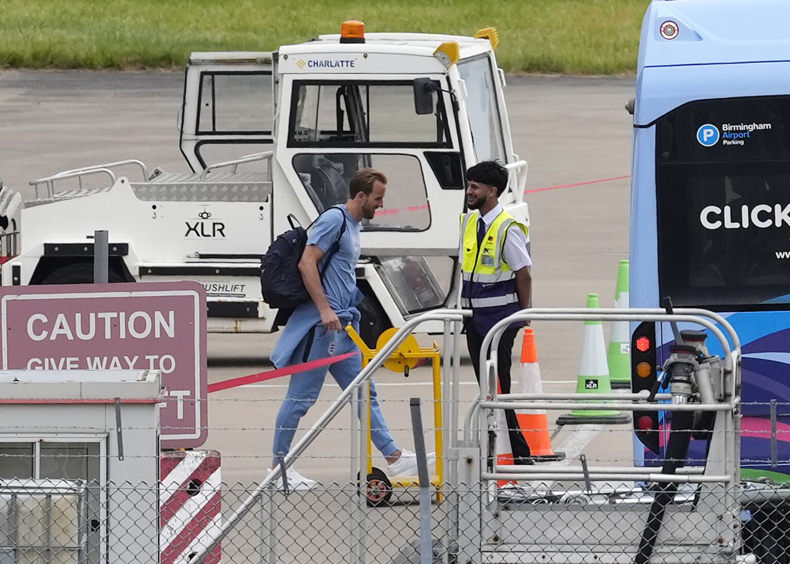 England land in Miami ahead of World Cup with eyes on the prize
