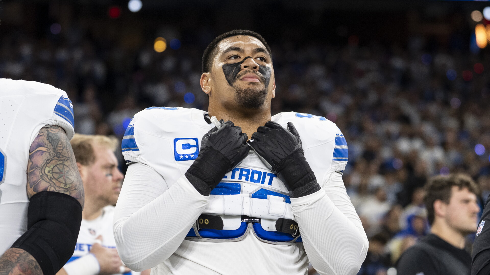 Dan Campbell: Penei Sewell's move to left tackle will be seamless