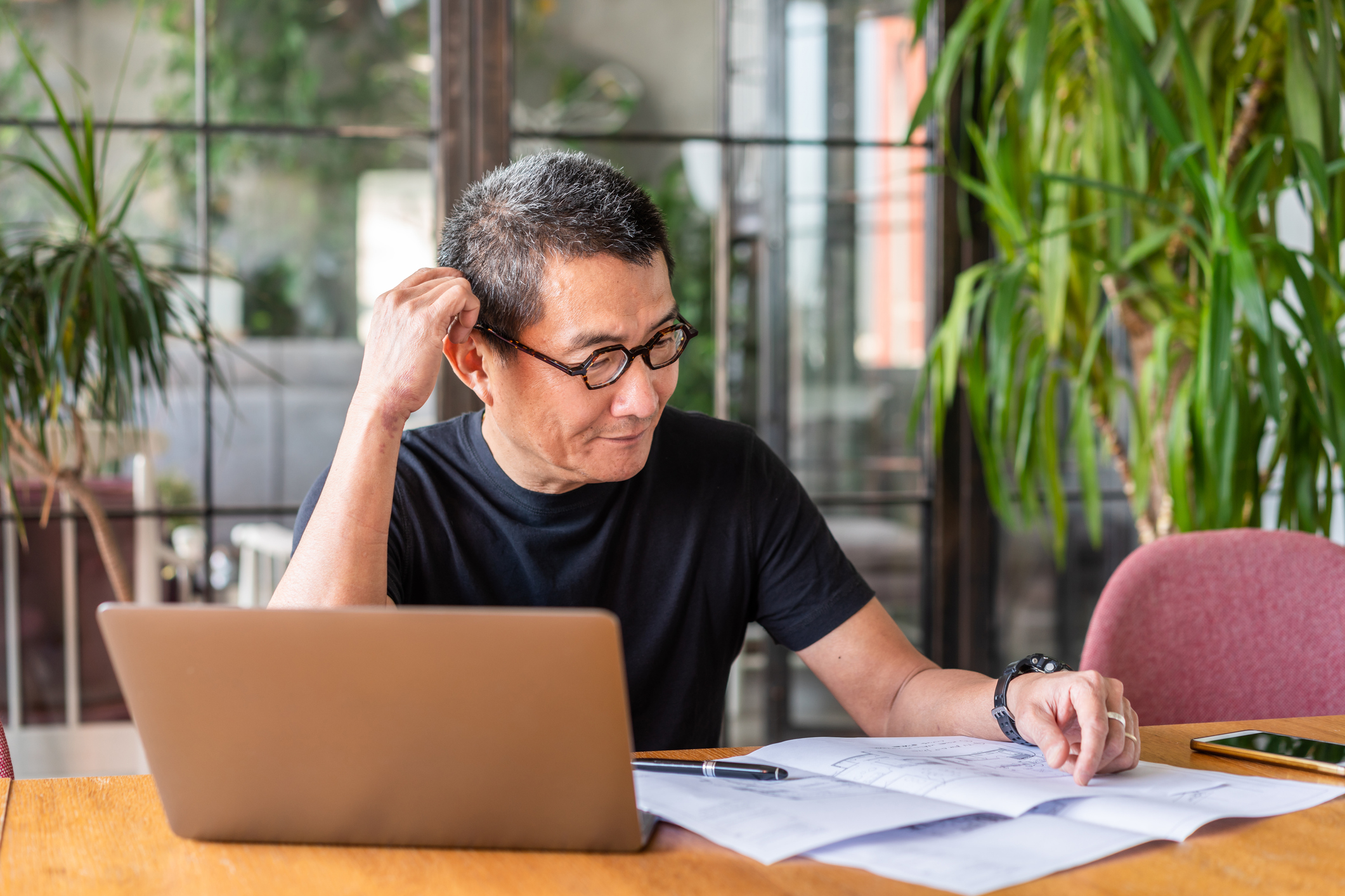 Claiming Social Security at 62 doesn't just cost you now. It could ...