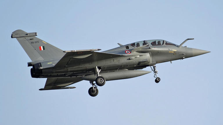 India triggers Rs 3.25-lakh-crore mega deal for 114 Rafales; 94 to be ...