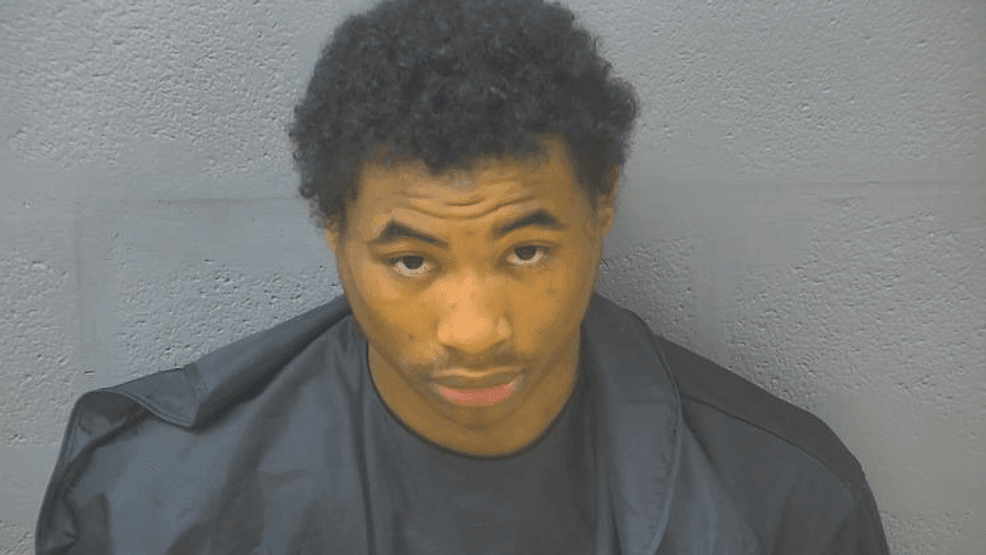 Lynchburg police looking for man who allegedly ran away from court
