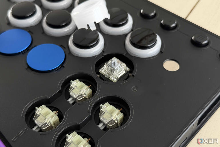 I ditched my arcade stick for this leverless fighting controller, and ...