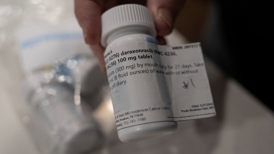 Revolution Medicines' new cancer pill extends life: 'Molecular glue ...