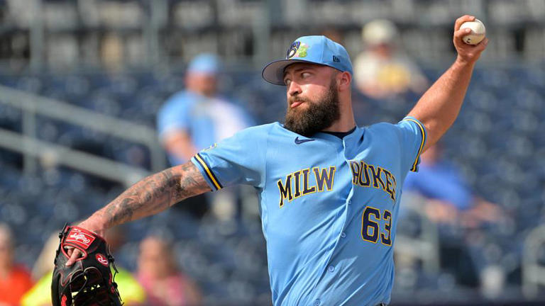 Brewers replace injured rookie southpaw with former Cardinals' starting ...