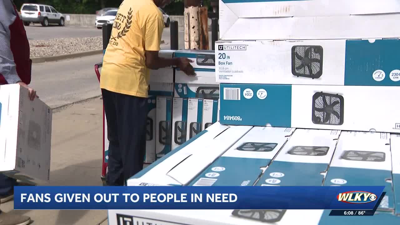 Fan Fair 2026 brings hundreds of free fans to Louisville residents