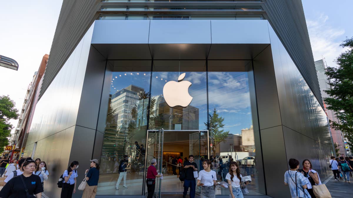 Apple is leaning on two rivals to finally fix Siri
