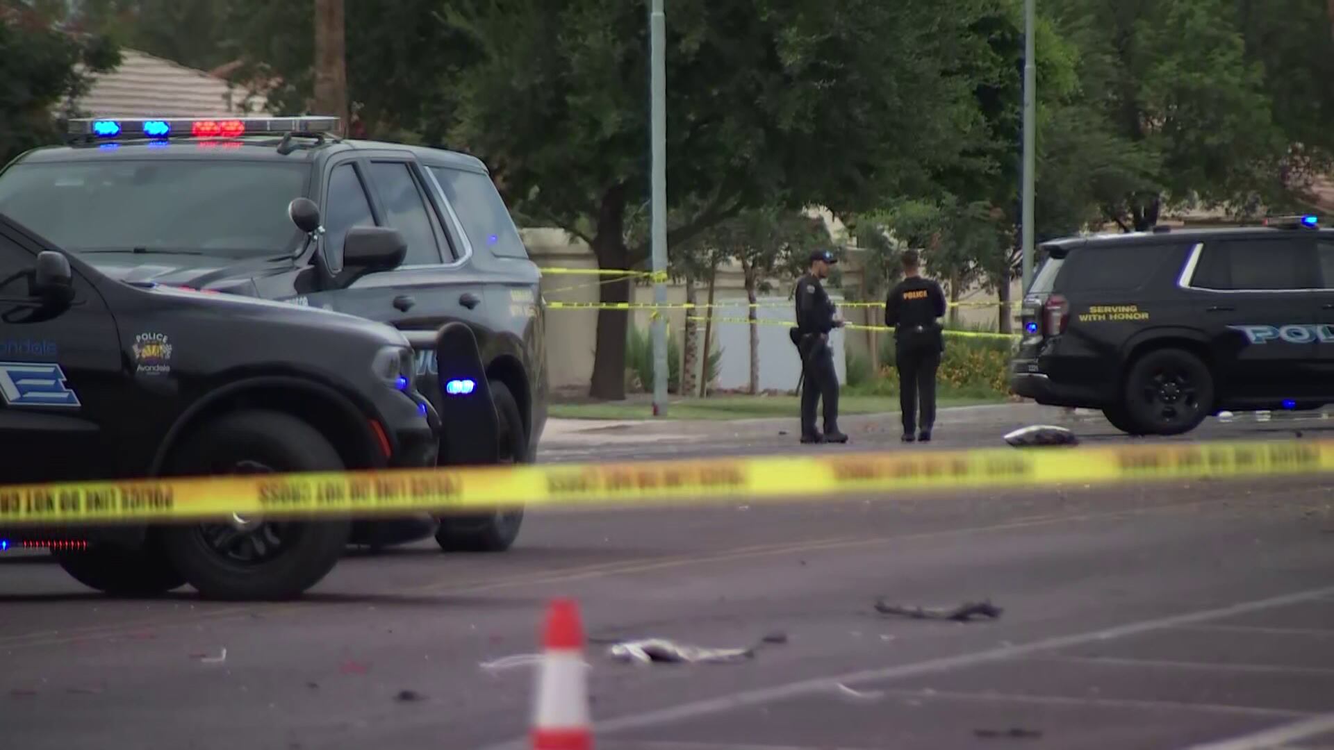 Driver dies after shooting at vehicle, fleeing from Avondale police