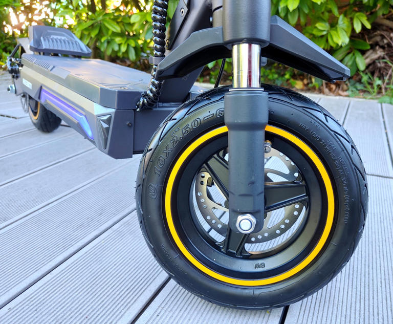 Test trottinette électrique Ausom K20 Pro : la performance à petit prix