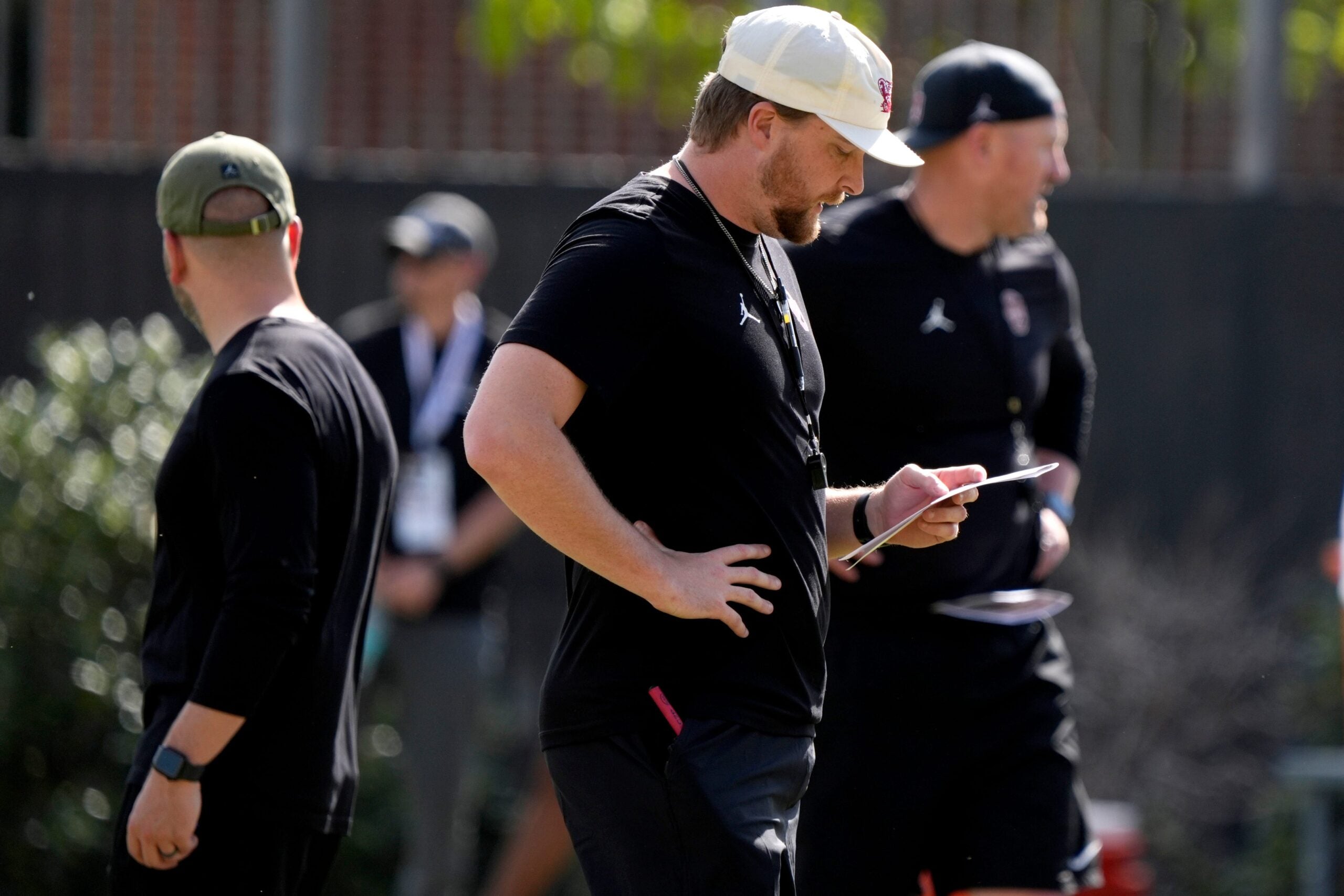 Oklahoma Sooners lose a committed player on a flip to an SEC rival, but ...