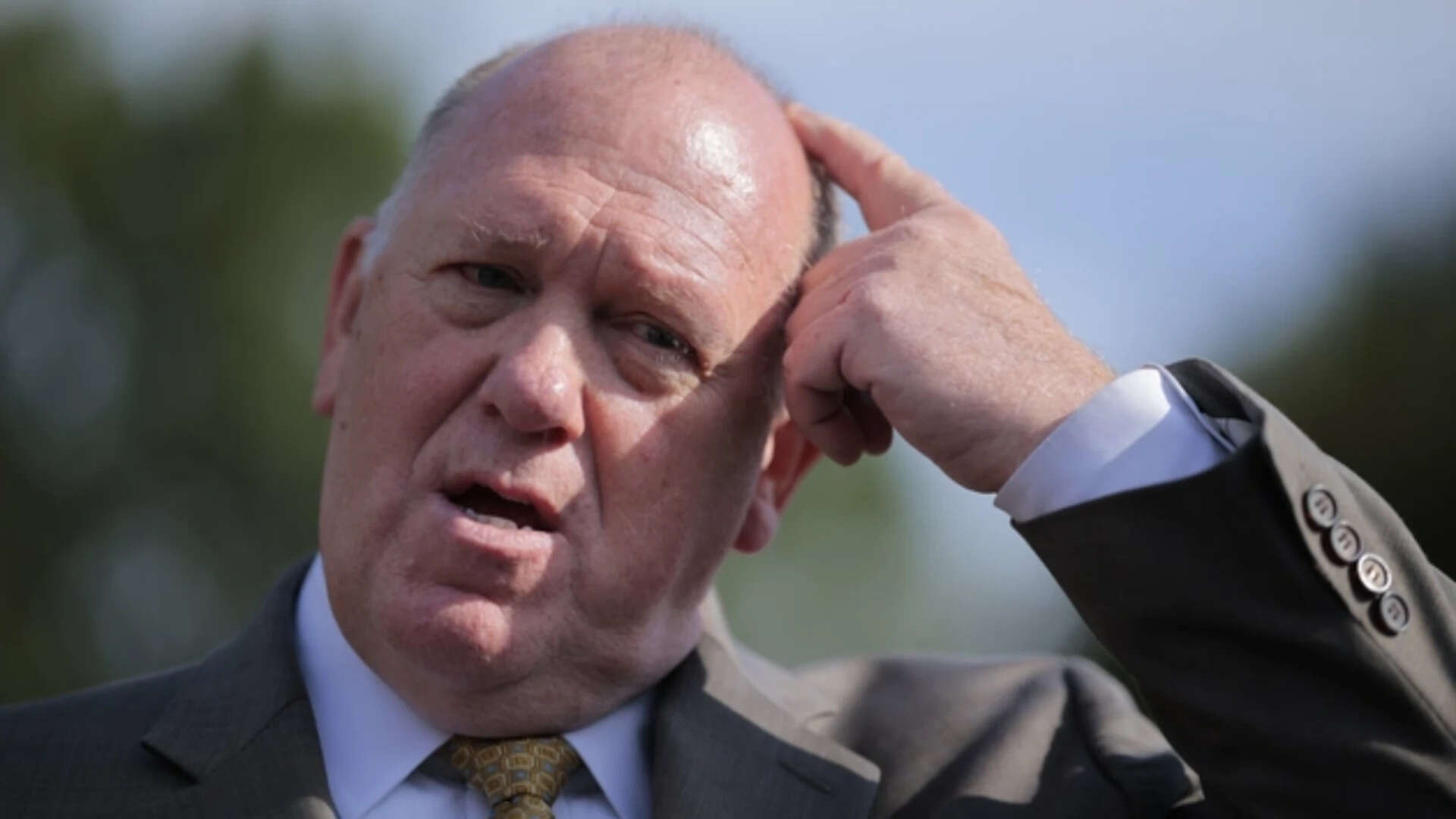 'Cake for dessert': Trump's border czar tries food at ICE detention ...