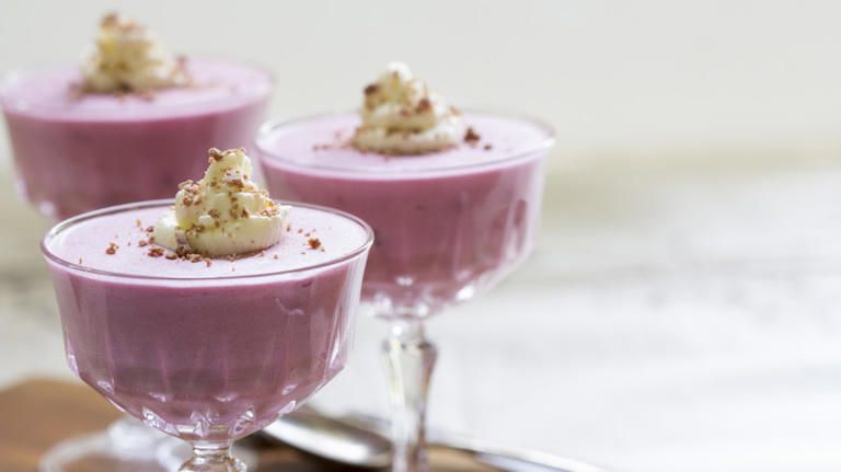The luscious old-school Jell-O mousse that only requires 2 ingredients