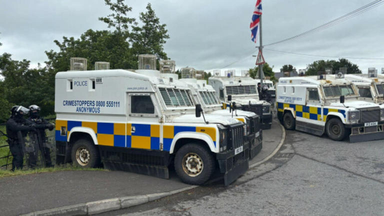 Politicians in the North criticise DUP MP for appearing alongside ...