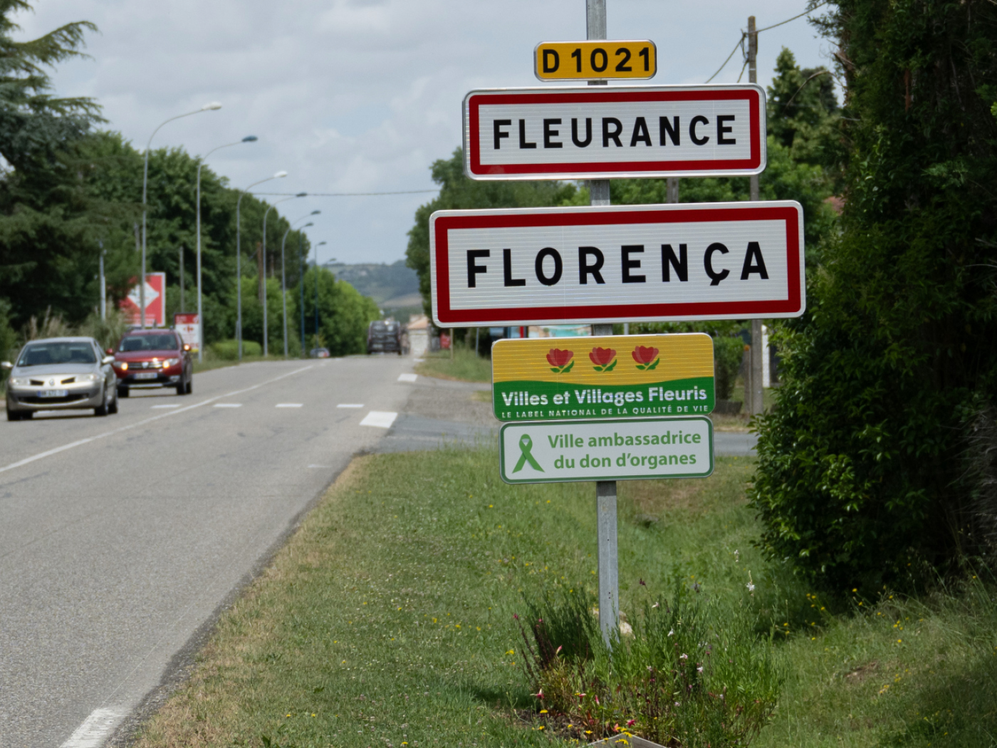des-milliers-de-personnes-rendent-hommage-lyhanna-en-france