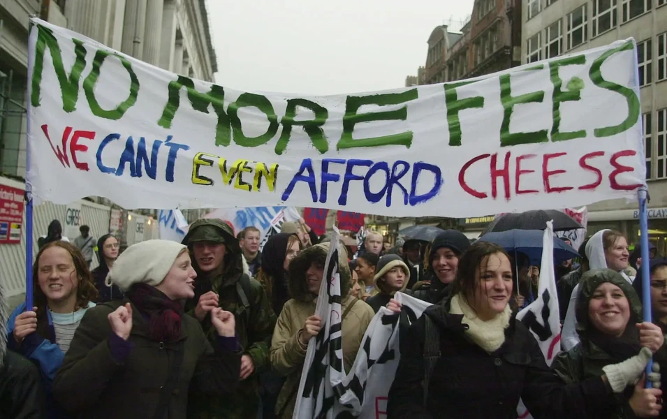 UK universities cut fees and add perks amid falling enrolment