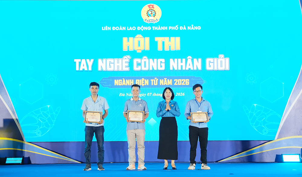 Công đoàn Đà Nẵng trao giải hội thi tay nghề công nhân giỏi ngành điện tử