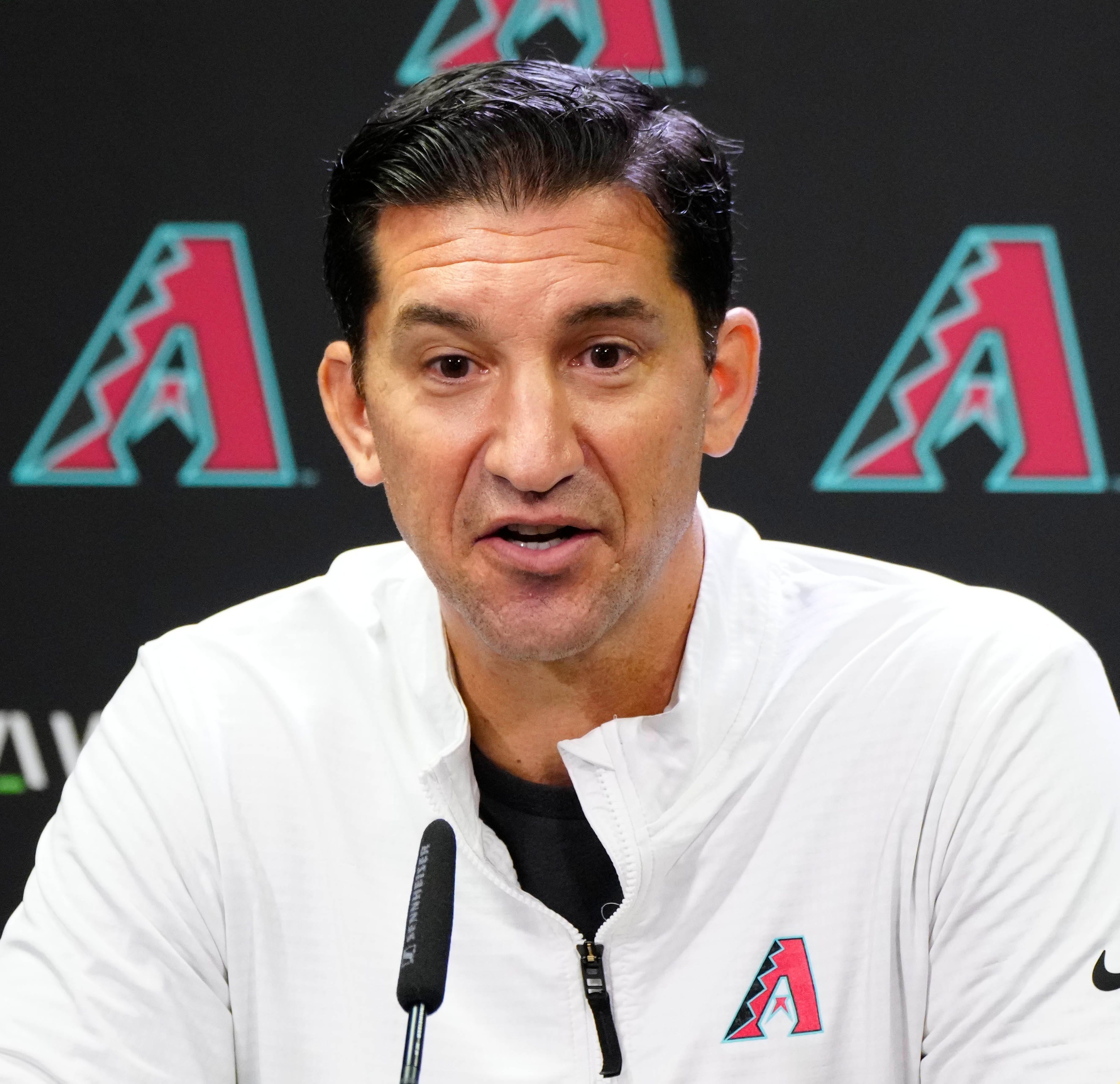 Hazen: Diamondbacks to seek bullpen upgrades on trade market