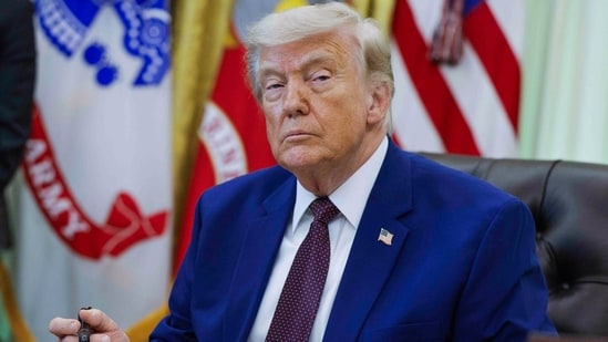 Trump health update: Did POTUS have a stroke on camera? Viral therapist ...