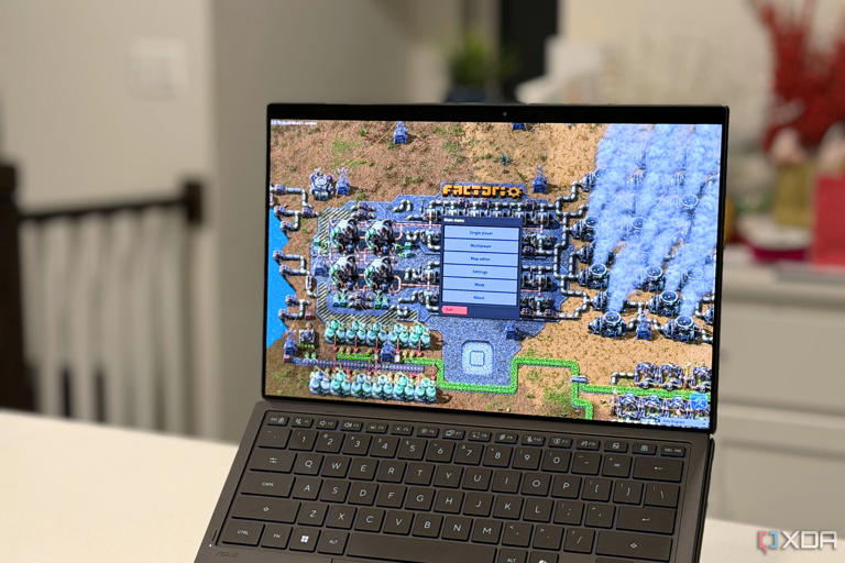 This Linux distro does one thing and does it perfectly: run Factorio ...