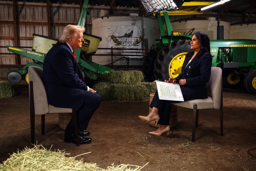 Ông Trump bỏ ngang buổi phỏng vấn sau tranh cãi nảy lửa
