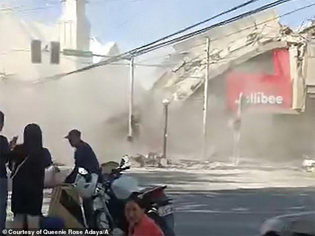 Huge magnitude 7.8 earthquake strikes the Philippines and tsunami alert ...
