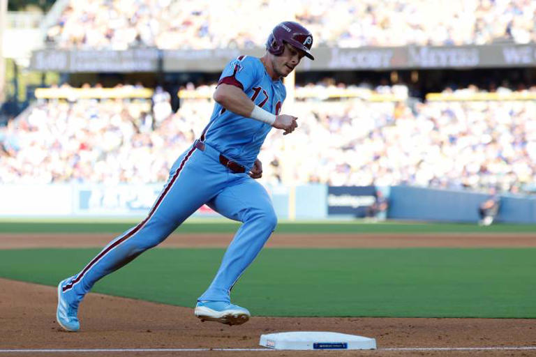 Diamondbacks sign outfielder in midst of PED suspension: What it means