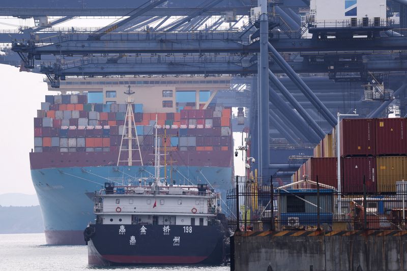 China's E-Commerce Expansion Slows as Iran Conflict Rises Costs and Dampens Demand