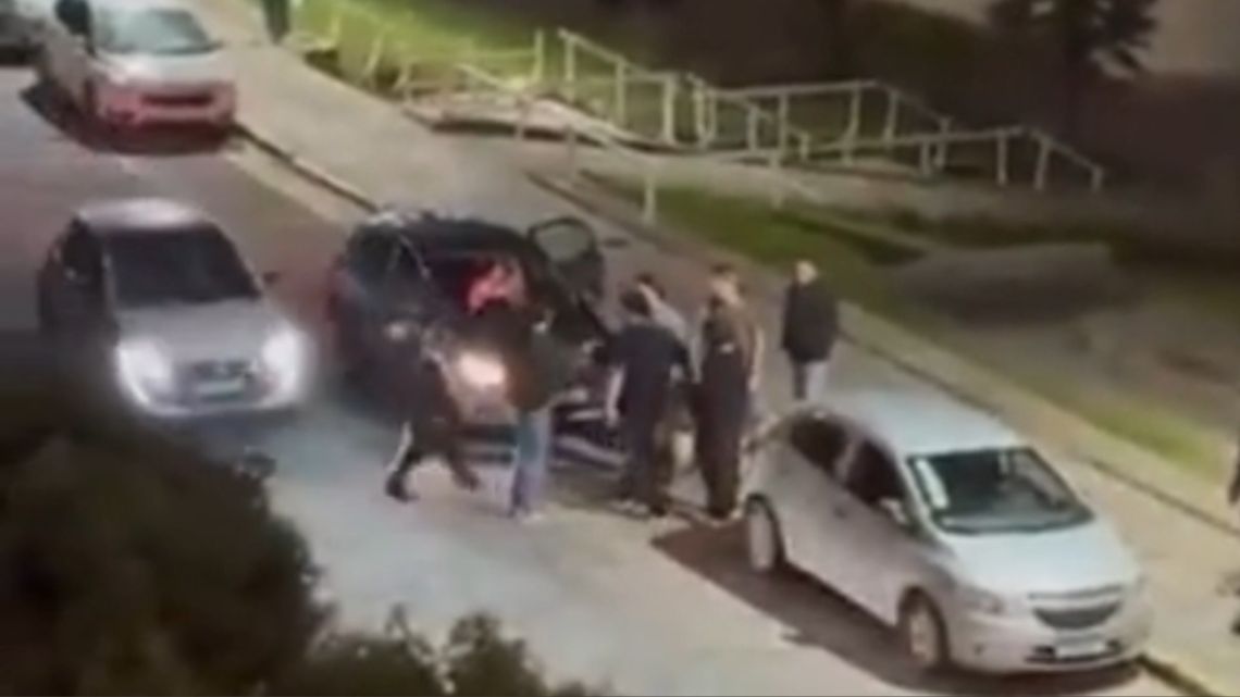 Mar del Plata: discutieron a la salida de un boliche, lo empujaron a la ...