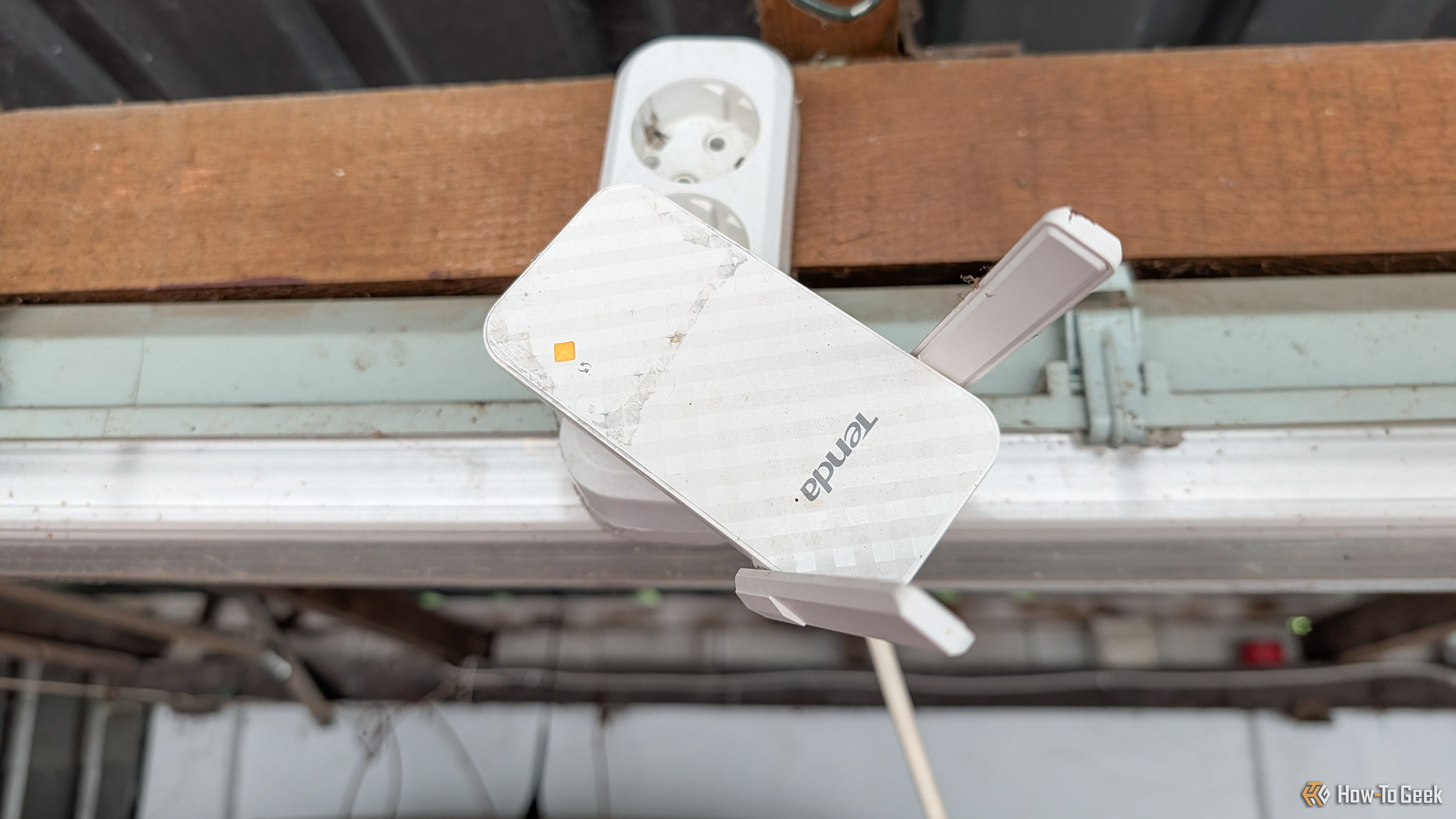 Access points vs. Wi-Fi extenders: One of these solutions just makes ...