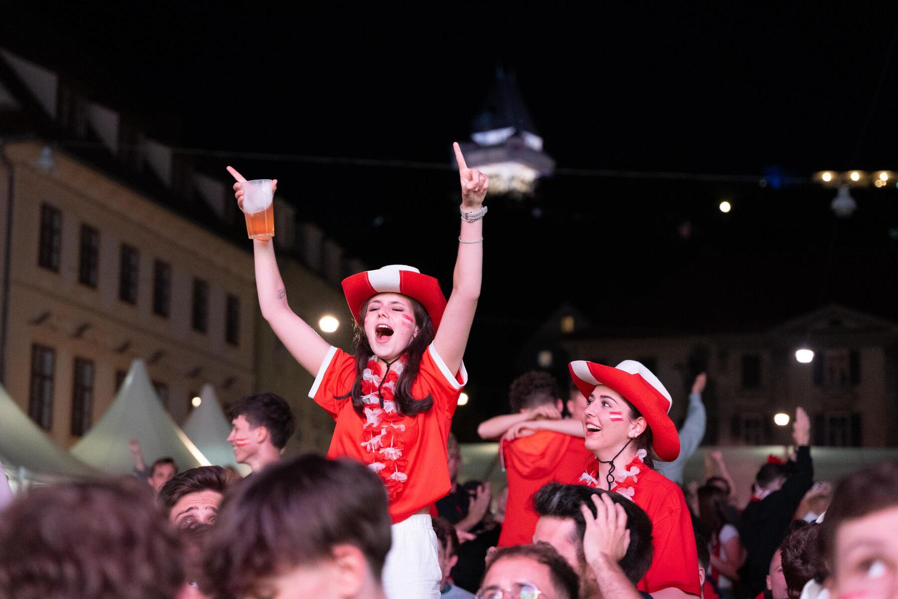 wo-sie-die-fu-ball-wm-2026-verfolgen-k-nnen-vom-kino-bis-zum-gastgarten