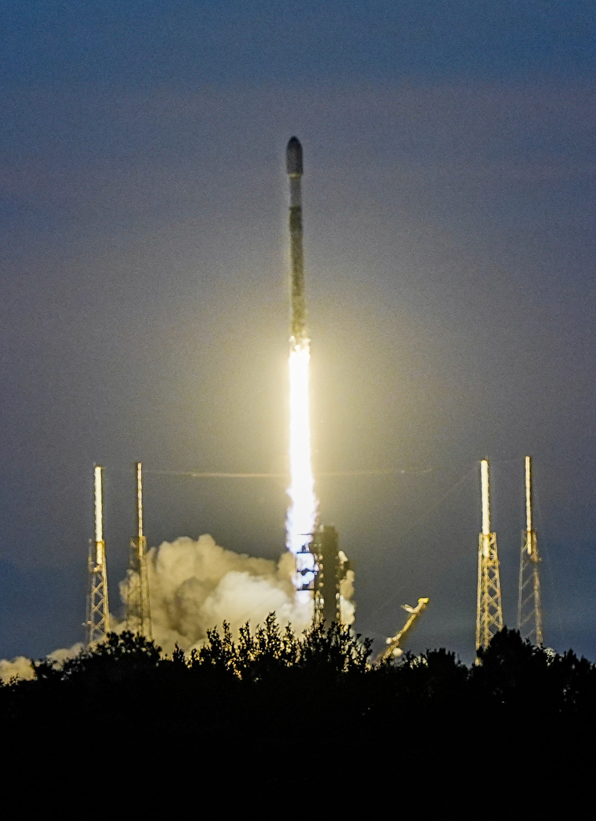 SpaceX to launch mysterious Starfall capsule on demo mission Tuesday ...