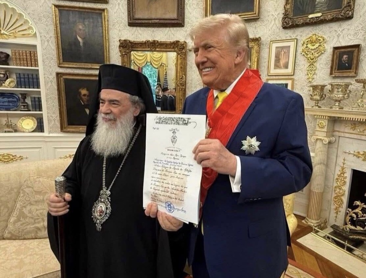 L’ultima idea di Trump per chiudere la guerra in Ucraina: «Tra Putin e Zelensky medi Teofilo III». Chi è il leader ortodosso che piace agli Usa