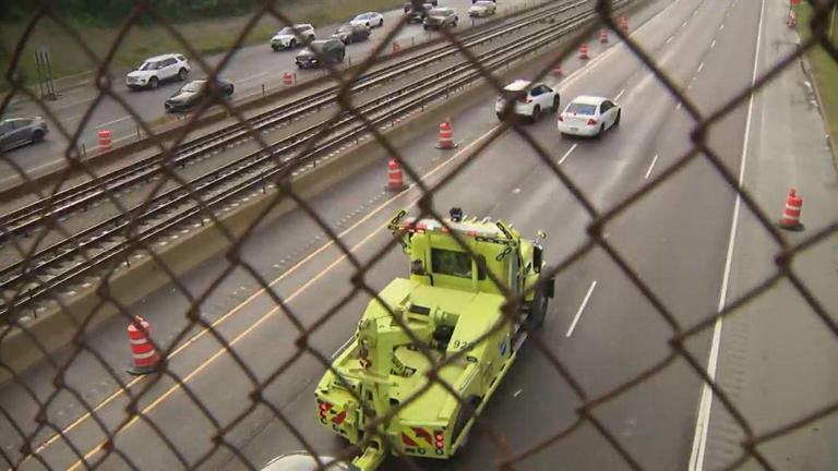 Inbound Kennedy Expressway disrupted near Nagle curve after crash