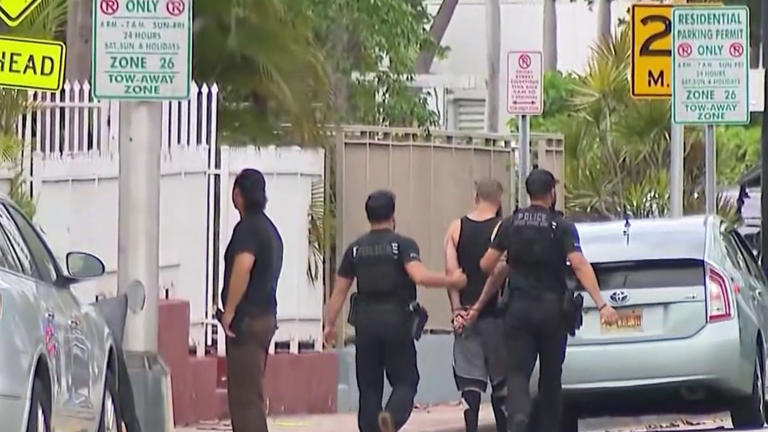Suspect who fought man at bar in Miami Beach charged with murder after ...