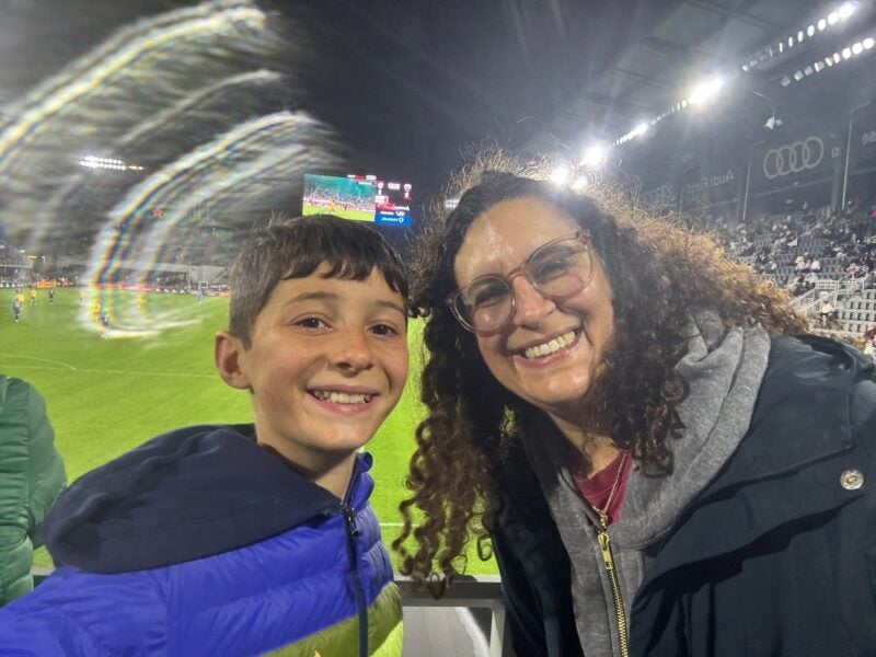 Sohn macht Mutter zum Fußball-Fan: WM 2026-Trip geplant