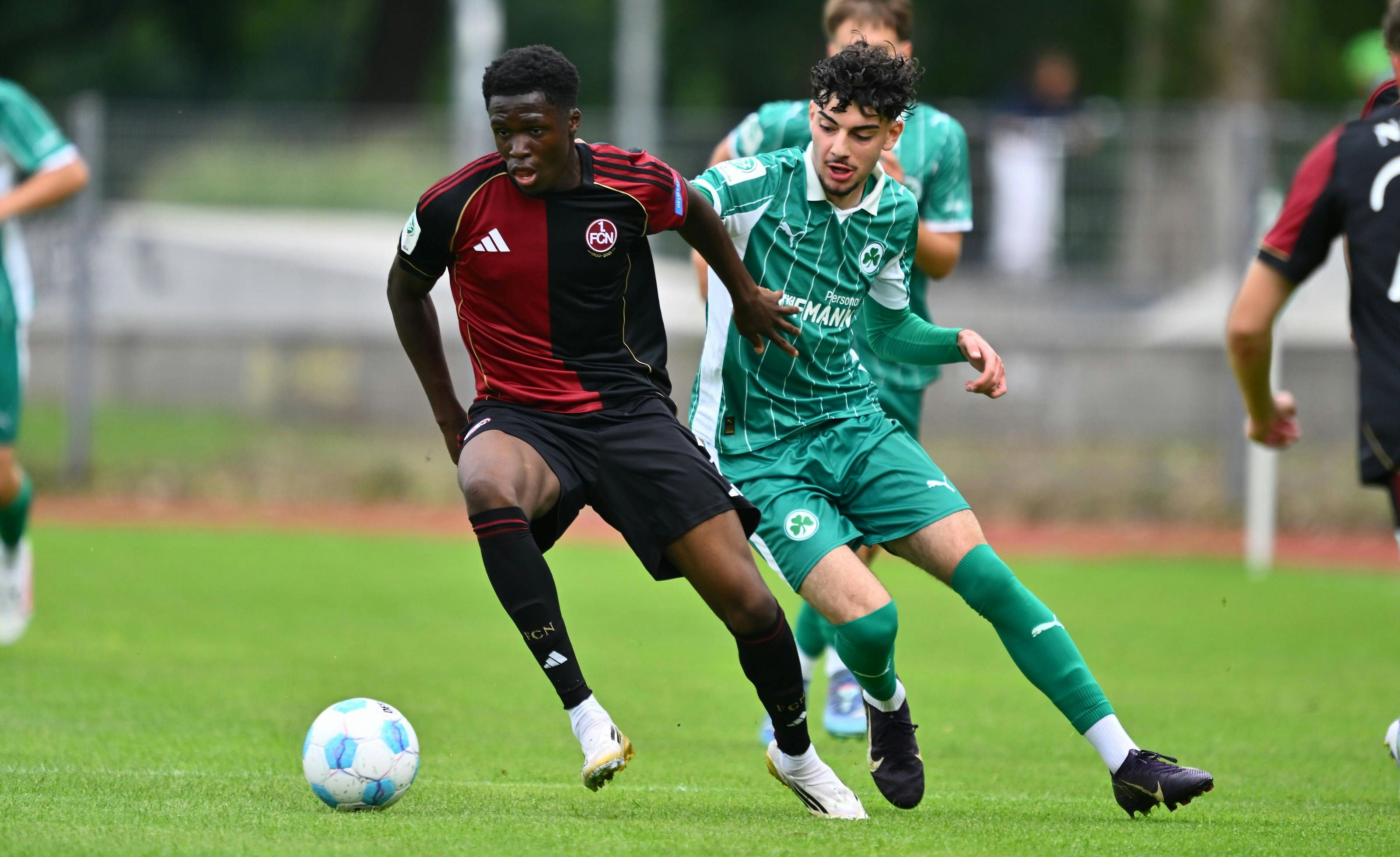 „Bringt alles mit“: FC verpflichtet Linksaußen vom 1. FC Nürnberg