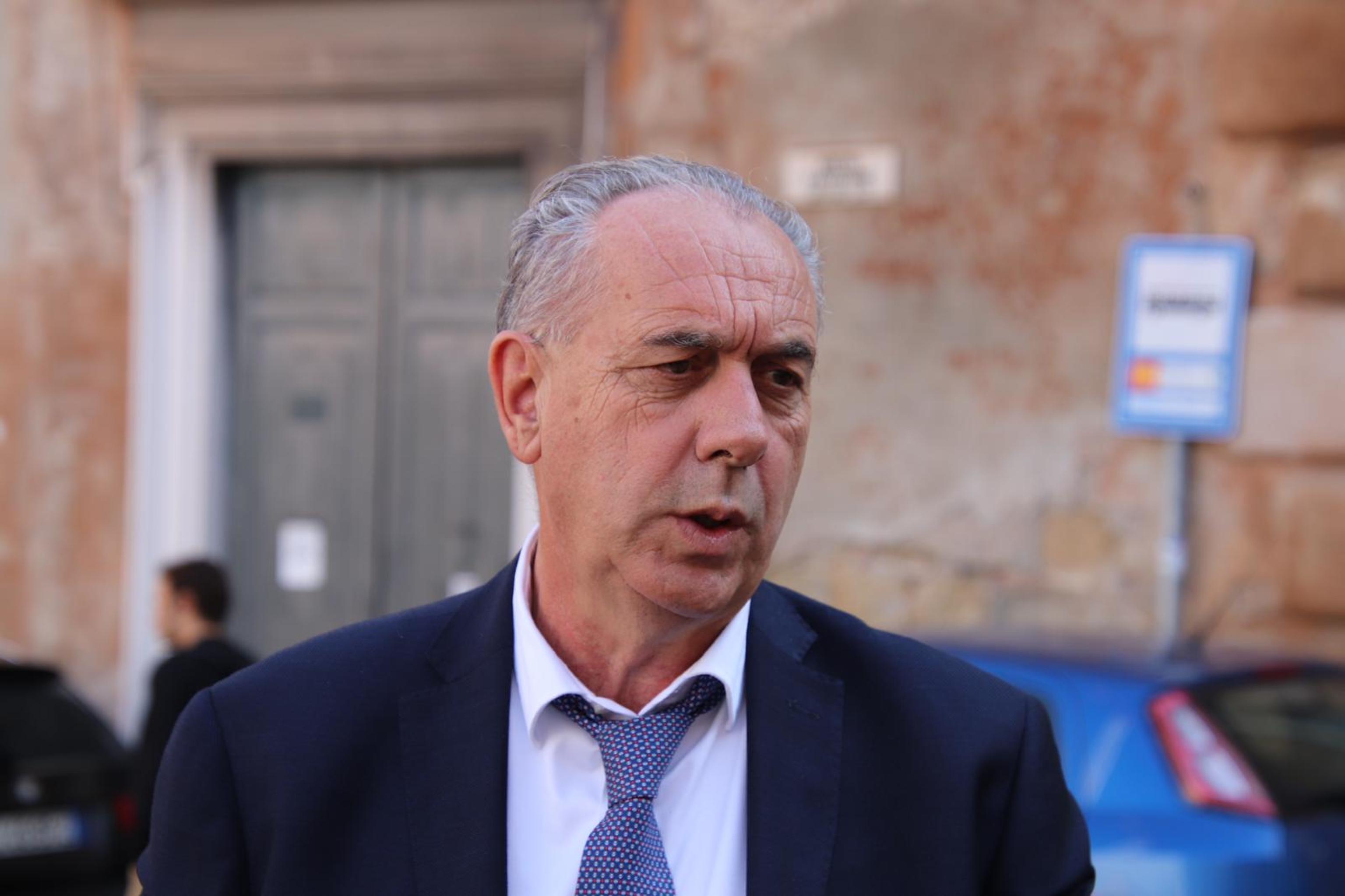 Ballottaggi: Legnini verso la vittoria a Chieti, è al 52,61%