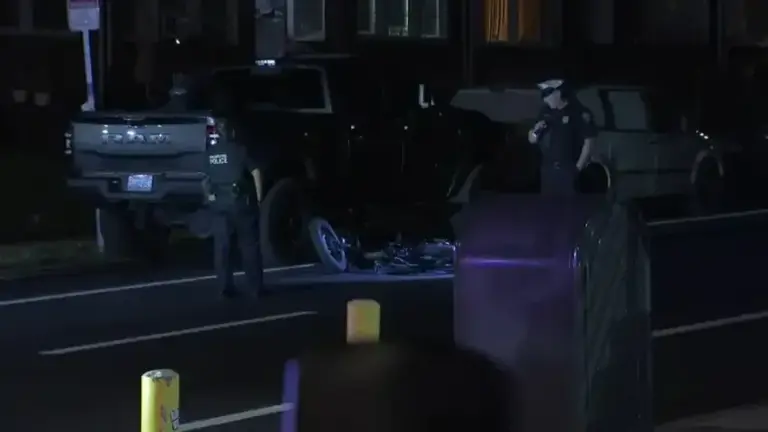 E-bike rider struck by hit-and-run driver in Mayfair, police say