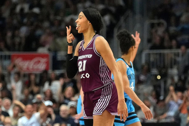 Isabelle Harrison scores 14 points in 17 minutes for Toronto