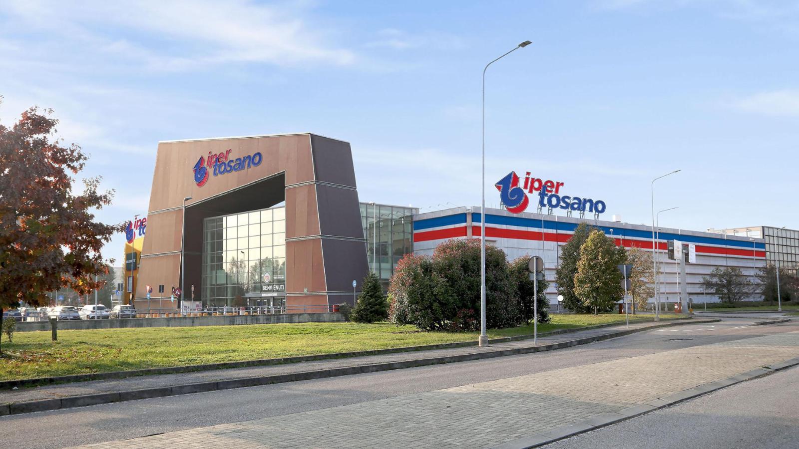 iper-tosano-apre-nel-centro-commerciale-porte-di-milano-a-cesano-boscone
