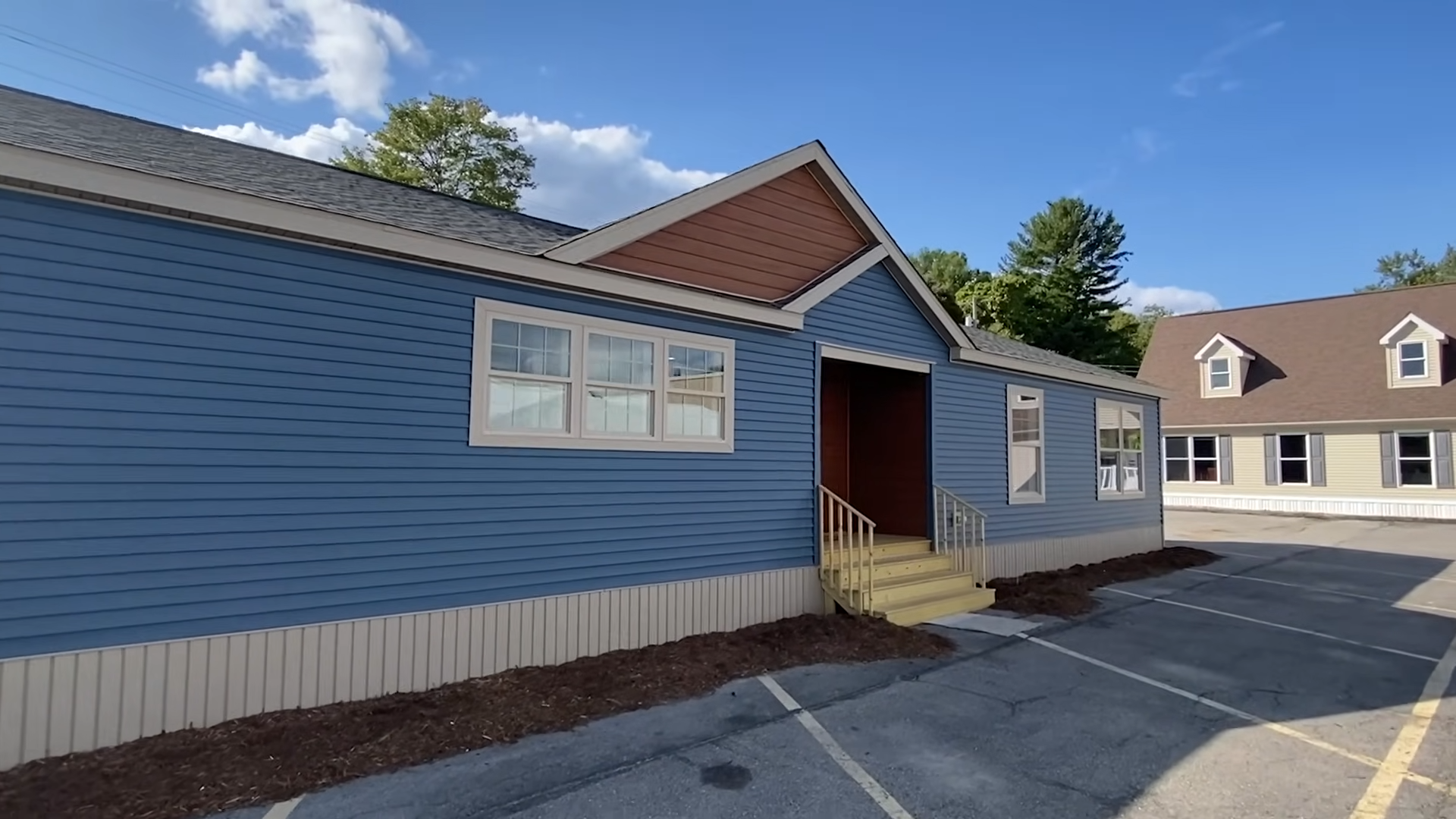 Touring a brand-new modular home
