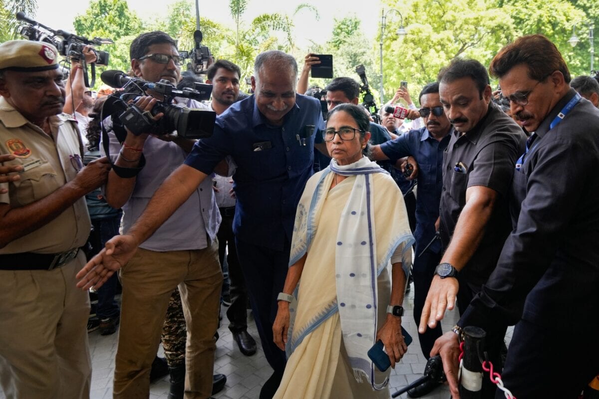 A sparse entourage, silent MPs and growing unease: The story behind Mamata's lonely Delhi visit