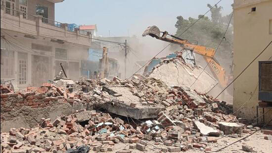 14 shops demolished in Modinagar’s Begumabad village