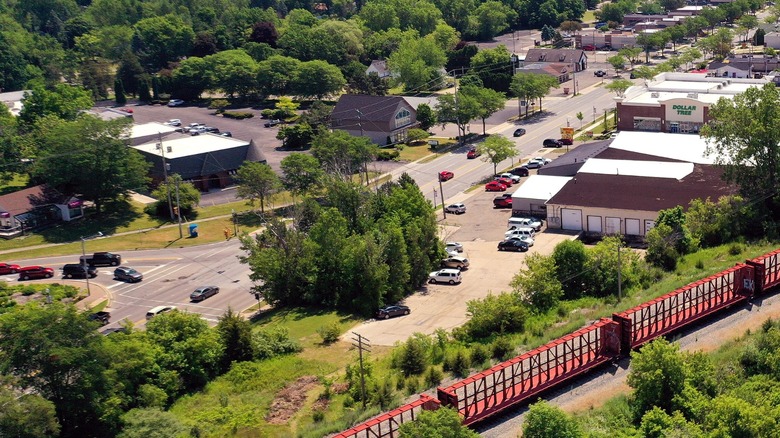 Michigan's family-friendly city with golf, local shops, and a museum is ...