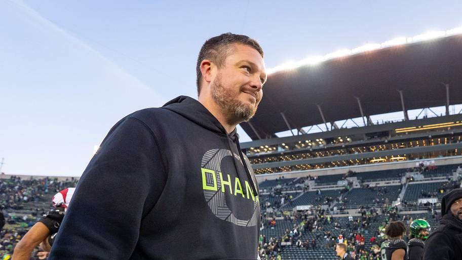 Oregon's recruiting tear continues with talented edge rusher from enemy ...