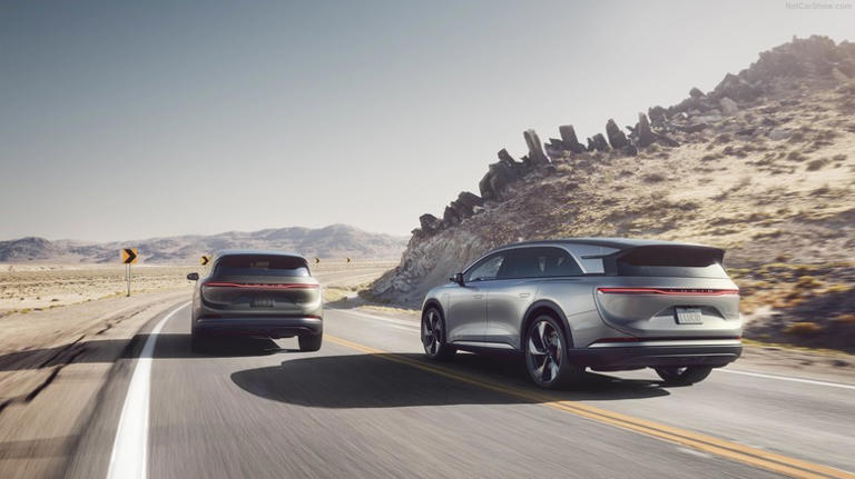 Lucid Gravity gets hands-free driving assistance software with latest ...